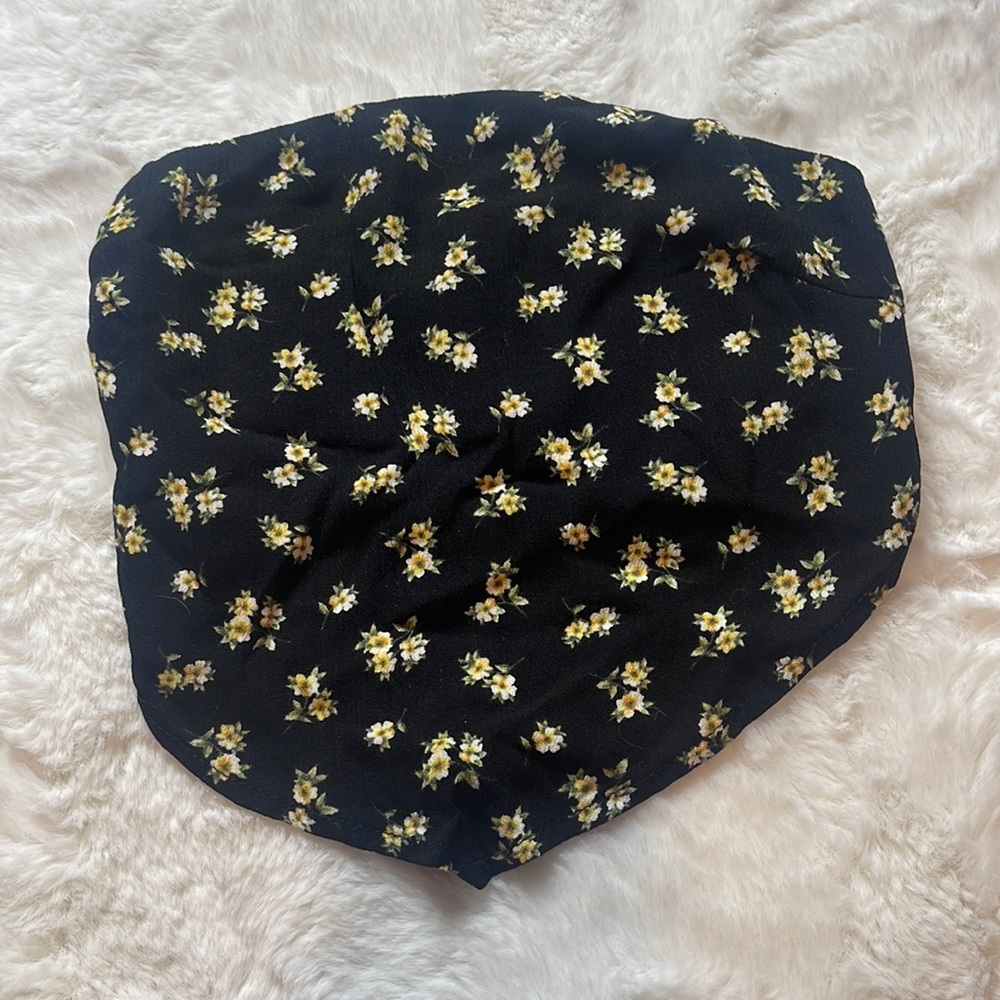NWT tillys flower bandeau top - SIZE: XS